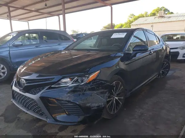 JTNB11HK1J3058096 2018 TOYOTA CAMRY - Image 2