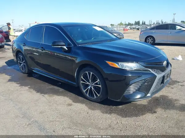 JTNB11HK1J3061354 2018 TOYOTA CAMRY - Image 1