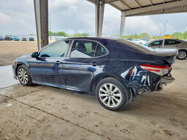 JTNB11HK1J3066831 2018 TOYOTA CAMRY - Image 2