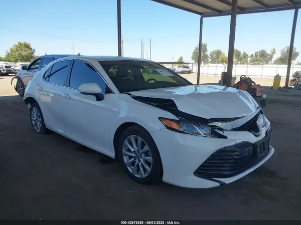 JTNB11HK1J3073679 2018 TOYOTA CAMRY - Image 1