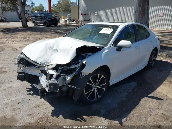 JTNB11HK2J3000269 2018 TOYOTA CAMRY - Image 2