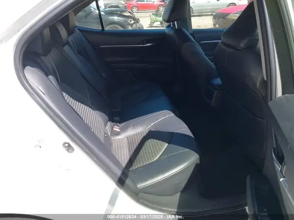 JTNB11HK2J3000269 2018 TOYOTA CAMRY - Image 8