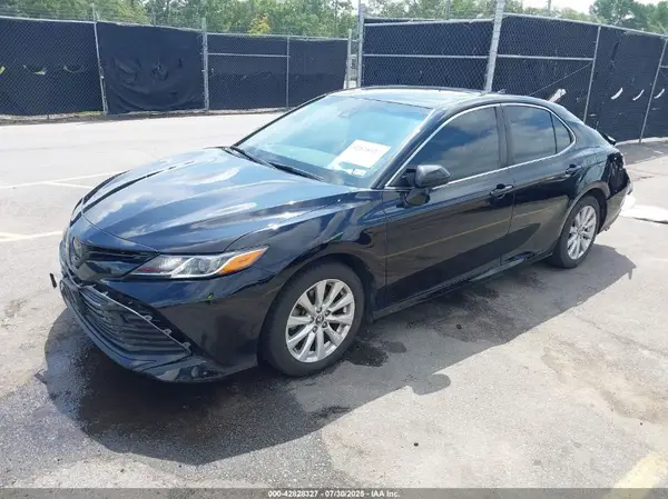 JTNB11HK2J3000384 2018 TOYOTA CAMRY - Image 2