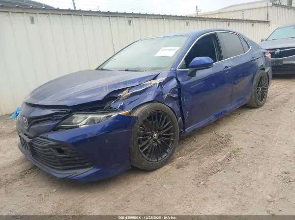 JTNB11HK2J3001499 2018 TOYOTA CAMRY - Image 2