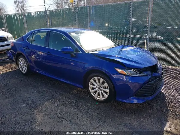 JTNB11HK2J3003267 2018 TOYOTA CAMRY - Image 1