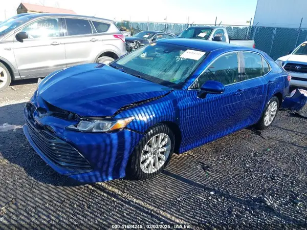 JTNB11HK2J3003267 2018 TOYOTA CAMRY - Image 2