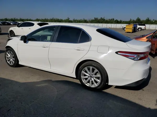 JTNB11HK2J3006864 2018 TOYOTA CAMRY - Image 2