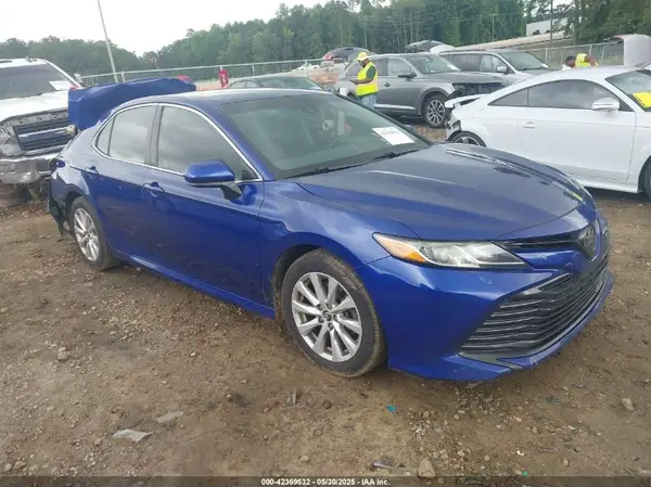 JTNB11HK2J3008582 2018 TOYOTA CAMRY - Image 1