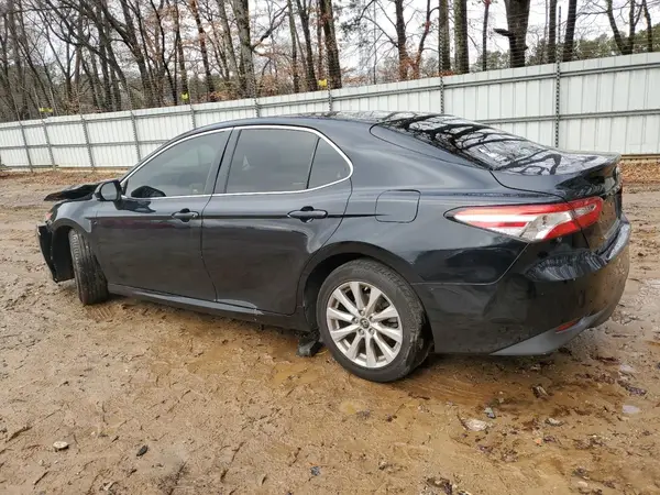 JTNB11HK2J3009277 2018 TOYOTA CAMRY - Image 2