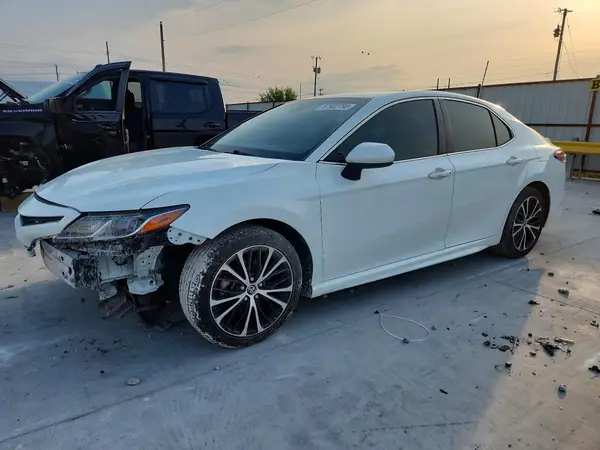 JTNB11HK2J3010185 2018 TOYOTA CAMRY - Image 1