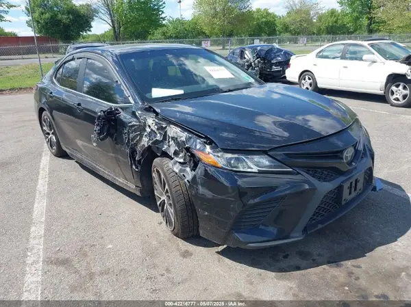 JTNB11HK2J3012373 2018 TOYOTA CAMRY - Image 1