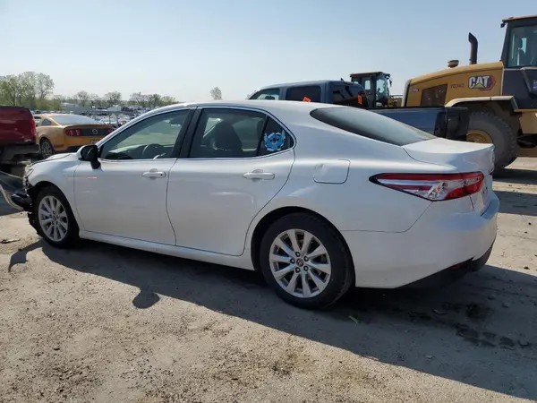 JTNB11HK2J3012437 2018 TOYOTA CAMRY - Image 2