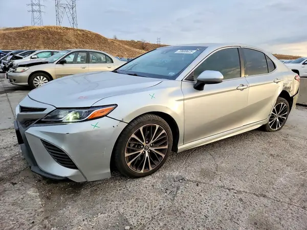 JTNB11HK2J3014415 2018 TOYOTA CAMRY - Image 1