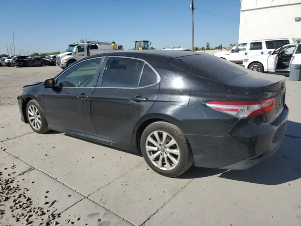 JTNB11HK2J3014947 2018 TOYOTA CAMRY - Image 2