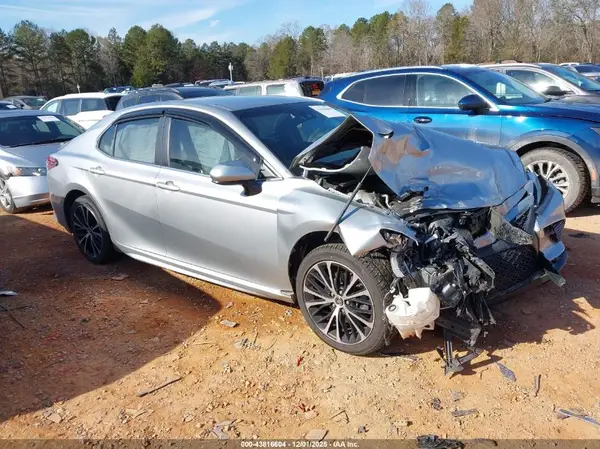 JTNB11HK2J3016505 2018 TOYOTA CAMRY - Image 1