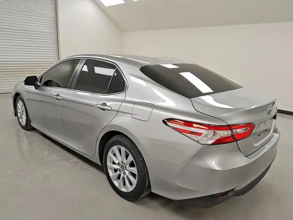 JTNB11HK2J3016763 2018 TOYOTA CAMRY - Image 2