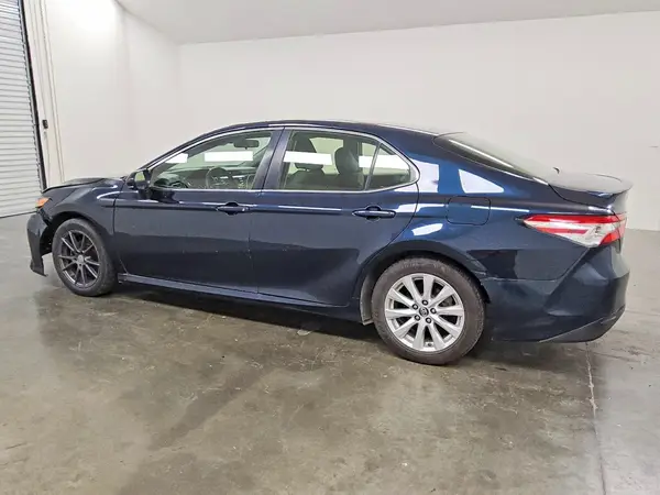 JTNB11HK2J3017945 2018 TOYOTA CAMRY - Image 2
