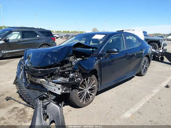 JTNB11HK2J3019517 2018 TOYOTA CAMRY - Image 2