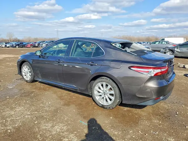 JTNB11HK2J3020313 2018 TOYOTA CAMRY - Image 2