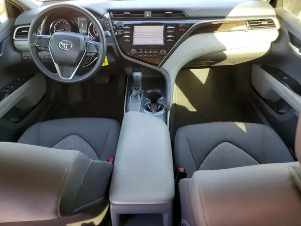 JTNB11HK2J3020506 2018 TOYOTA CAMRY - Image 8