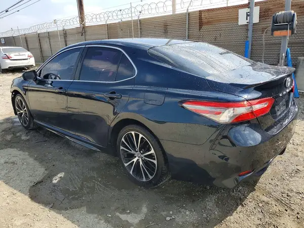 JTNB11HK2J3022689 2018 TOYOTA CAMRY - Image 2