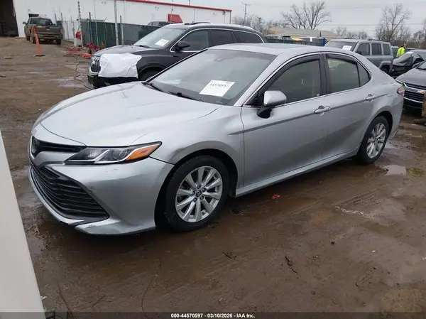 JTNB11HK2J3023793 2018 TOYOTA CAMRY - Image 2
