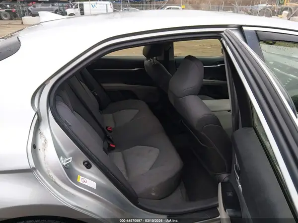 JTNB11HK2J3023793 2018 TOYOTA CAMRY - Image 8