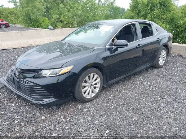 JTNB11HK2J3029609 2018 TOYOTA CAMRY - Image 2