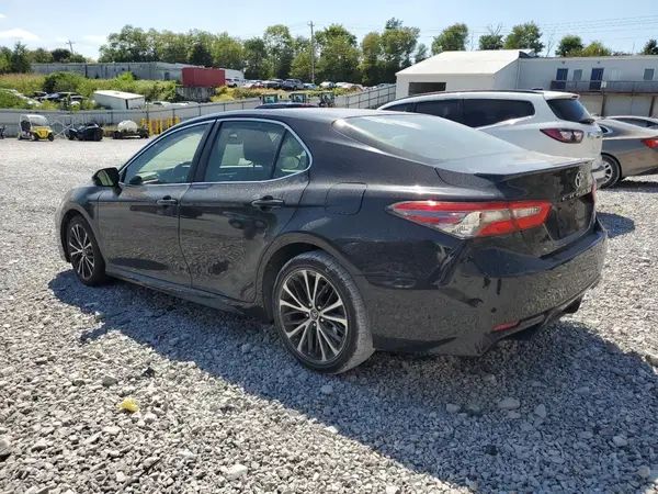 JTNB11HK2J3030078 2018 TOYOTA CAMRY - Image 2