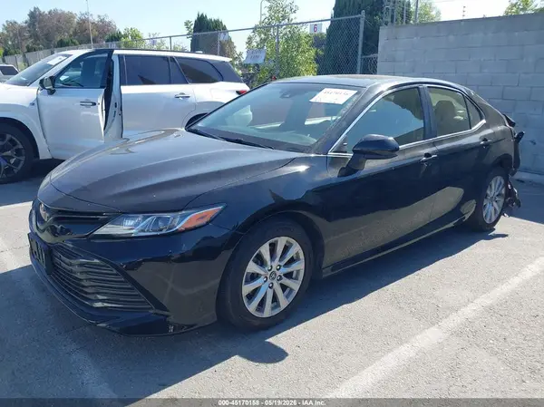 JTNB11HK2J3032431 2018 TOYOTA CAMRY - Image 2