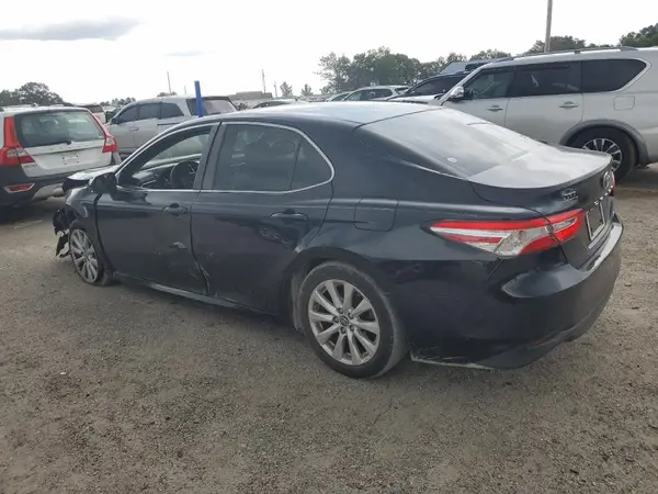 JTNB11HK2J3034793 2018 TOYOTA CAMRY - Image 2