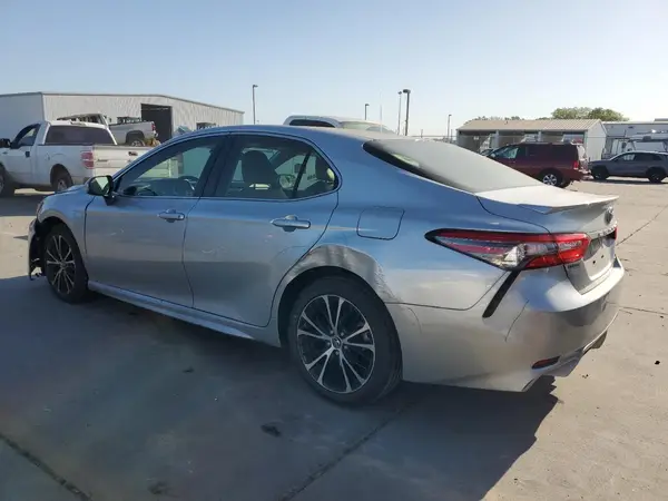 JTNB11HK2J3035281 2018 TOYOTA CAMRY - Image 2