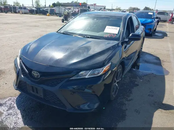 JTNB11HK2J3036253 2018 TOYOTA CAMRY - Image 2