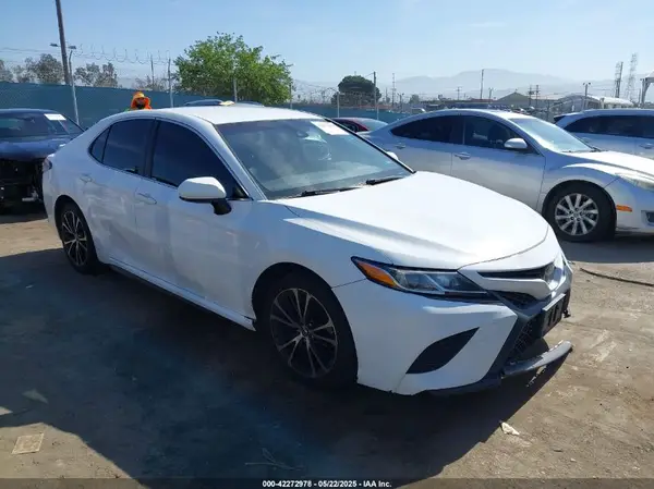 JTNB11HK2J3036401 2018 TOYOTA CAMRY - Image 1