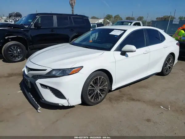 JTNB11HK2J3036401 2018 TOYOTA CAMRY - Image 2