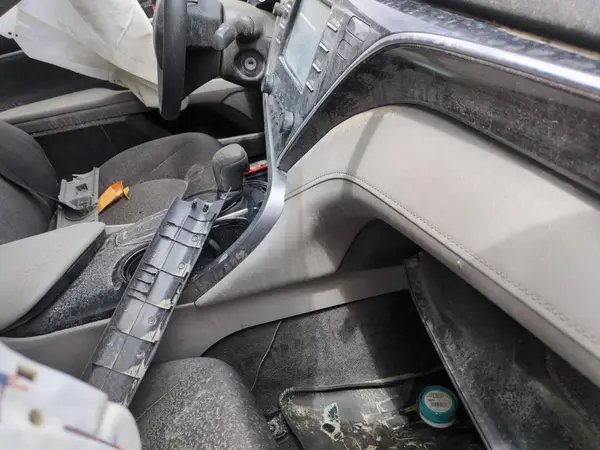JTNB11HK2J3037015 2018 TOYOTA CAMRY - Image 8