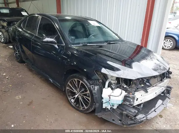 JTNB11HK2J3039346 2018 TOYOTA CAMRY - Image 1