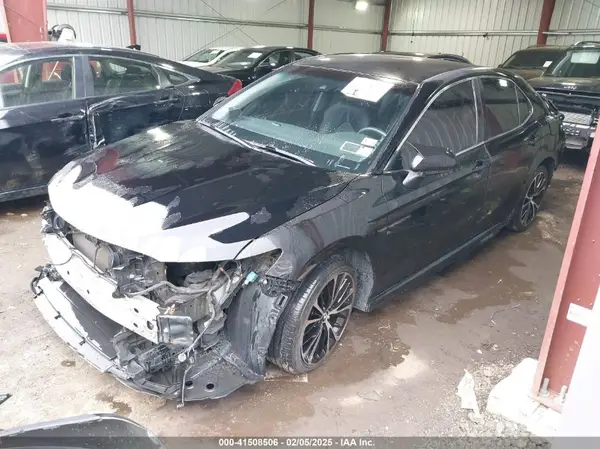 JTNB11HK2J3039346 2018 TOYOTA CAMRY - Image 2
