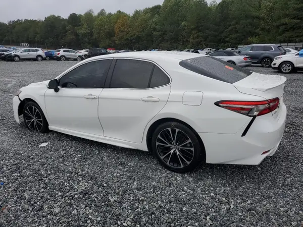 JTNB11HK2J3048869 2018 TOYOTA CAMRY - Image 2