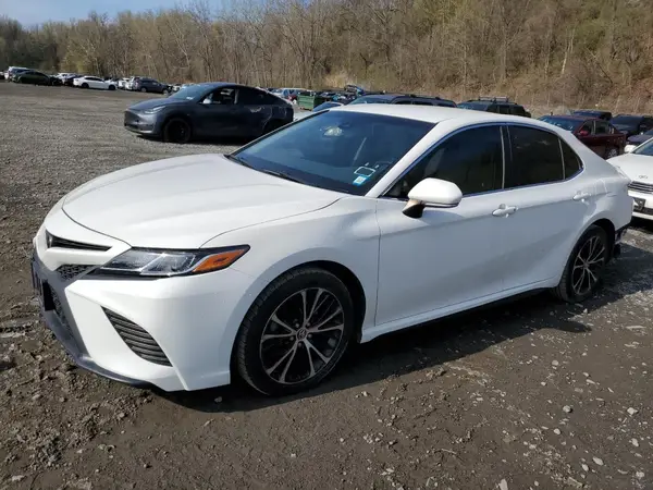 JTNB11HK2J3050802 2018 TOYOTA CAMRY - Image 1