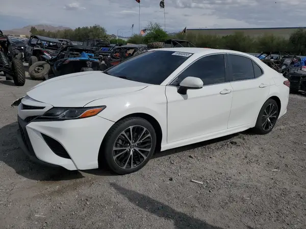 JTNB11HK2J3051142 2018 TOYOTA CAMRY - Image 1