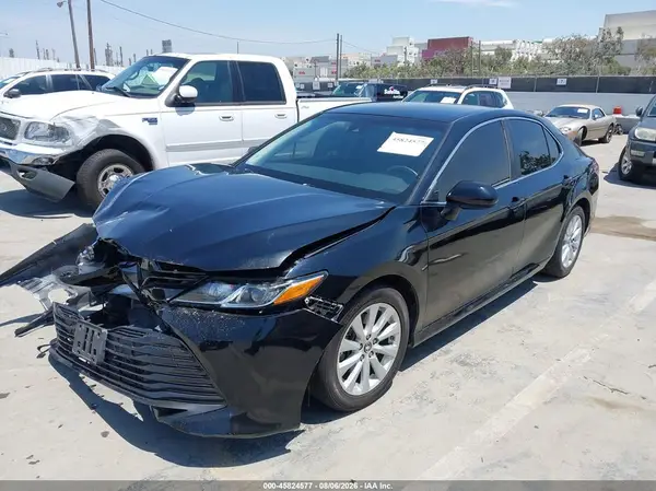JTNB11HK2J3058351 2018 TOYOTA CAMRY - Image 2