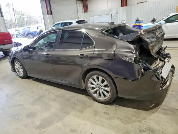 JTNB11HK3J3000443 2018 TOYOTA CAMRY - Image 2