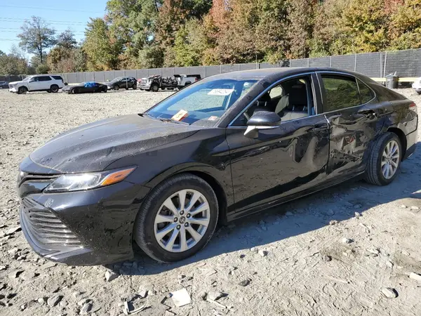 JTNB11HK3J3000572 2018 TOYOTA CAMRY - Image 1