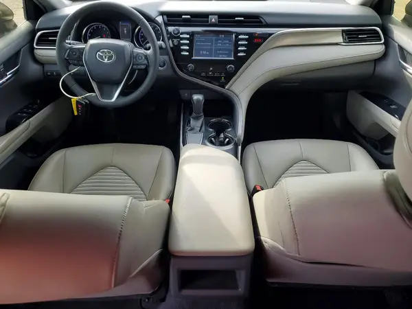 JTNB11HK3J3000782 2018 TOYOTA CAMRY - Image 8