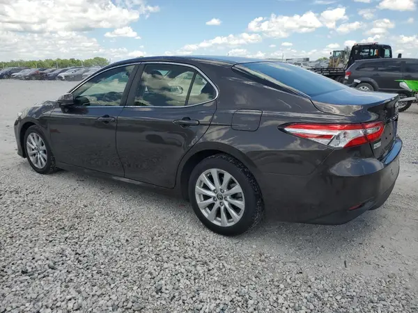 JTNB11HK3J3001530 2018 TOYOTA CAMRY - Image 2