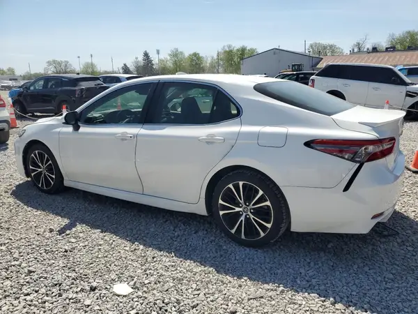 JTNB11HK3J3001897 2018 TOYOTA CAMRY - Image 2