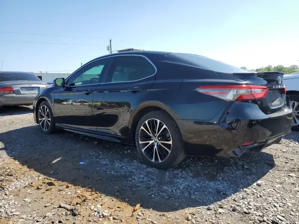 JTNB11HK3J3002290 2018 TOYOTA CAMRY - Image 2