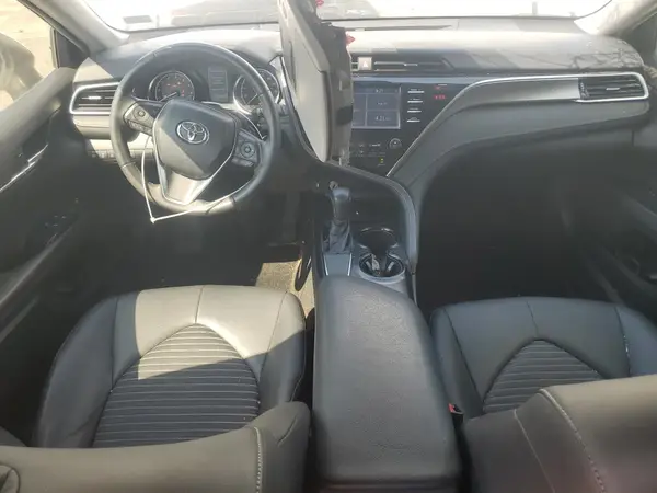JTNB11HK3J3002418 2018 TOYOTA CAMRY - Image 8