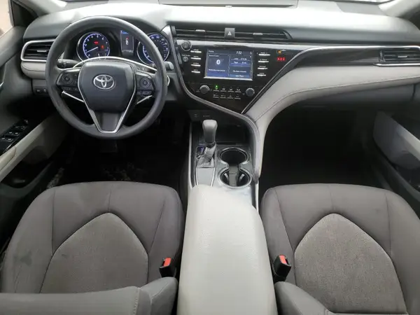 JTNB11HK3J3003083 2018 TOYOTA CAMRY - Image 8